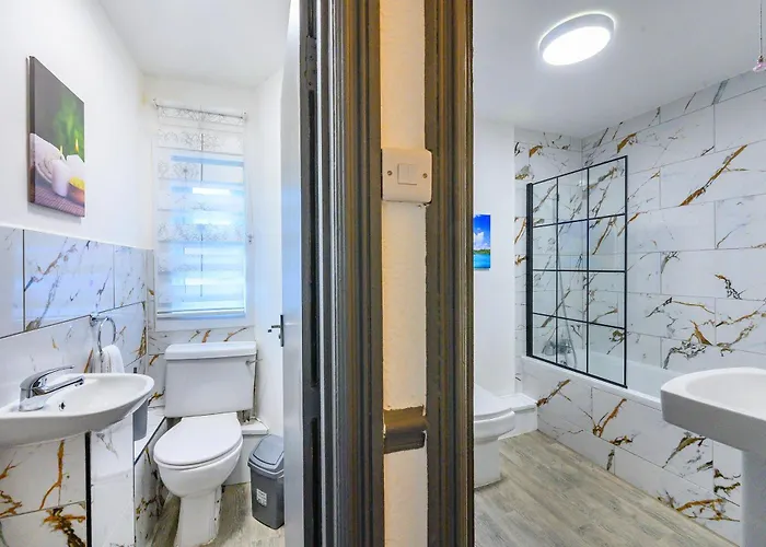 *ra7h* For Your Relaxed & Cosy + Free Parking Habitación en casa particular *