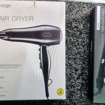 منزل للإقامة *ra7h* For Your Relaxed & Cosy + Free Parking ليدز