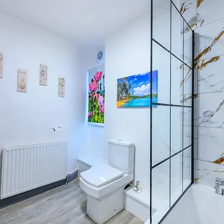 *ra7h* For Your Relaxed & Cosy + Free Parking * ليدز